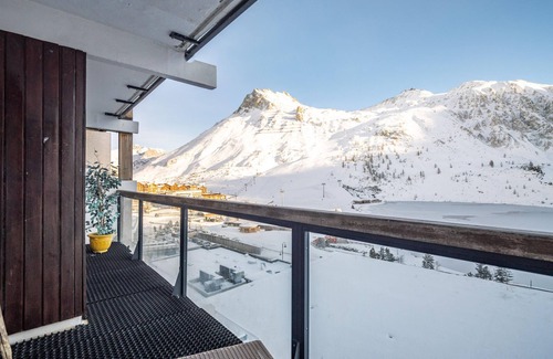 Tignes le Lac Apartment | Spacious 3-room apartment with balcony, close to slopes and shops, WIFI included