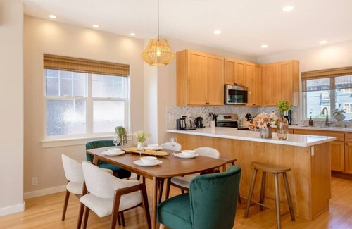 Minor House | Spacious 3B/2.5B Home in the Heart of Capitol Hill