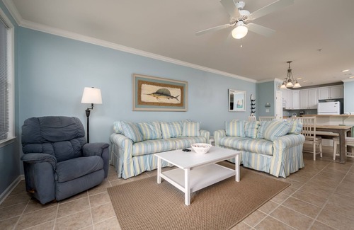 Sunset Island Condo | Spacious 3BD 2Bath Condo with Water View on Sunset Island