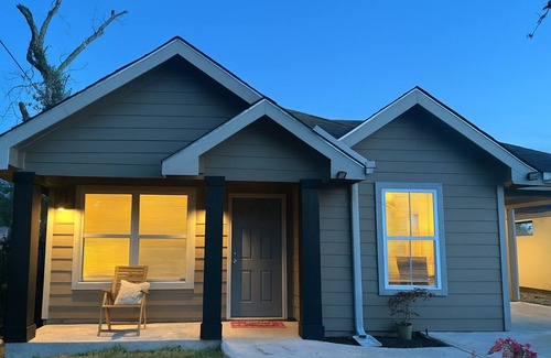 Southeast Houston House | Spacious 3bd 2bth Near Airport/Medical center/downtown!