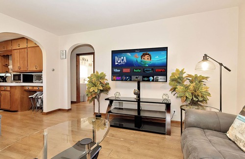 Waukegan House | ☆Spacious 3bdr near 6 Flags-Naval Base-Casino☆