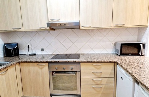 Urbanizacao dos Calicos Apartment | Spacious 3bed/2b, Ground Floor Corner apt. Big Garden, Close to shops and beach