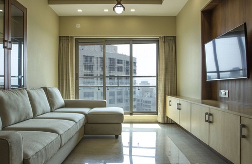 Jogeshwari West Apartment | Spacious 3BHK 220 sq.m. Apartment in the Heart of Mumbai at Andheri West