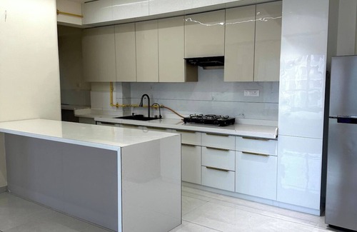 Ahmedabad Hotel | Spacious 3BHK Retreat in Ahmedabad