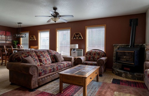 Ouray Condo | Spacious 3BR Alpenglow Condo: Family-Friendly Haven in Ouray