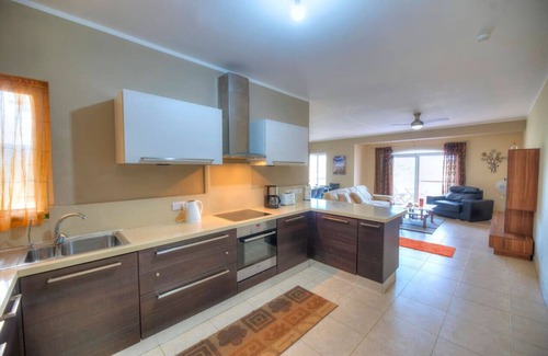 Qala Apartment | Spacious 3BR Apt, perfect for Families & Friends!