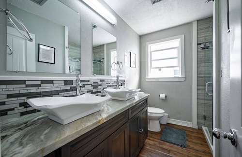 South Central Houston House | Spacious 3BR Home w/Parking Minutes from Downtown Houston