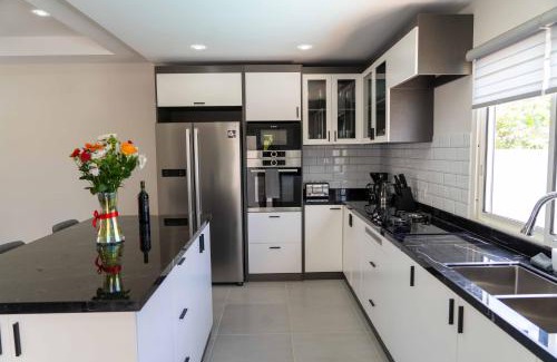 Cole Bay Apartment | Spacious 3BR Home with Own Private Cozy Pool