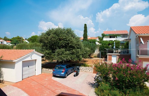 Novalja Apartment | Spacious 4* apartment w/wonderful view, 4 persons, family, youngs, pets