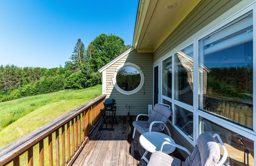 Jackson House | Spacious 4 bd 3.5 ba townhouse, sleeps 8