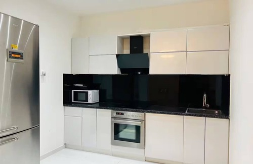 Kypseli Apartment | Spacious 4 Bd Gem in Historic Kipseli Area