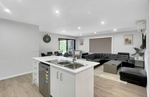 Batemans Bay House | Spacious 4-Bed House Near Batemans Bay Centre