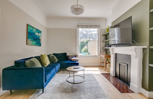 Nightingale House | Spacious 4-bed in Balham near Tube