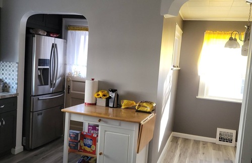 Garfield Heights House | Spacious 4-bedroom house in Garfield Hts w/workout room, wifi, patio,