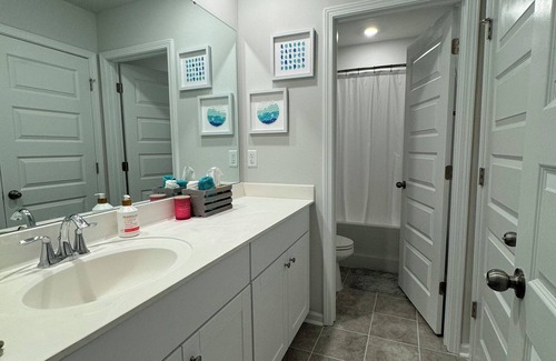 Sunset Beach House | Spacious 4-bedroom house in Carolina Shores/Calabash Beach Walk Community