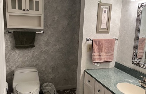 Little Suamico House | Spacious 4 Bedroom. Available for the week of the NFL Draft 2025