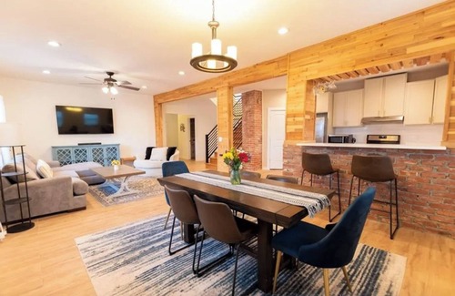 Central Oklahoma City House | Spacious 4-bedroom house in charming Oklahoma City with AC, WiFi
