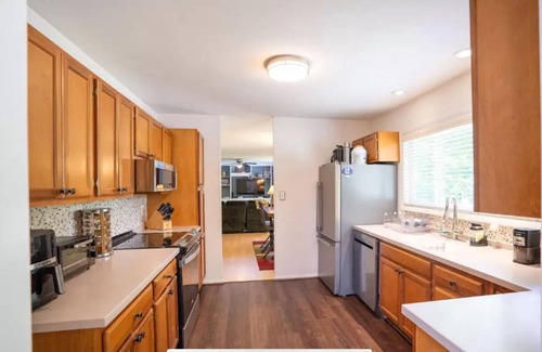 Park Forest Village House | Spacious 4-bedroom house in State College
