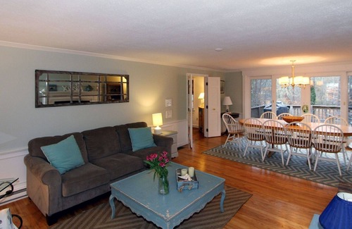 Brewster House | Spacious 4 bedroom/3bath, on the Brewster/Orleans line