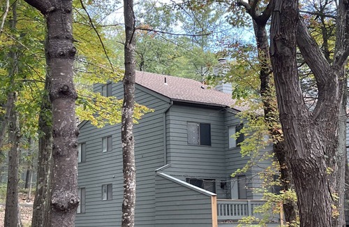 Torrington Condo | Spacious 4-bedroom condo with AC and WiFi in Litchfield County