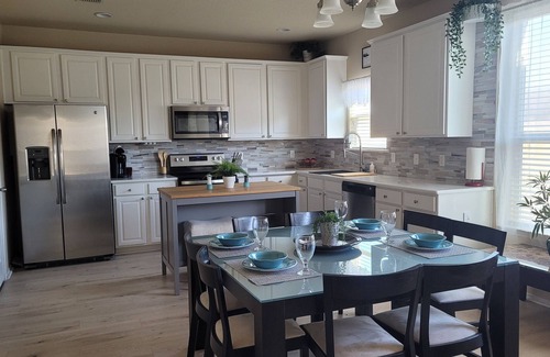 Converse House | Spacious 4 bedroom central to everything San Antonio has to offer