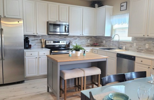 Converse House | Spacious 4 bedroom central to everything San Antonio has to offer