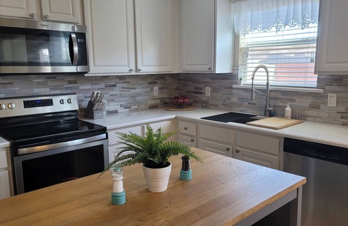 Converse House | Spacious 4 bedroom central to everything San Antonio has to offer