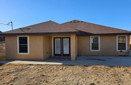 Rosita South House | Spacious 4-bedroom house in beautiful Eagle Pass with AC, WiFi