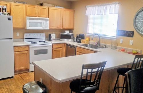 Northglenn House | Spacious 4-bedroom house in charming Northglenn with AC and Heat