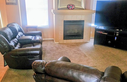Northglenn House | Spacious 4-bedroom house in charming Northglenn with AC and Heat
