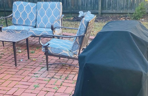 Petersburg House | Spacious 4-bedroom house in fabulous Petersburg with AC, WiFi