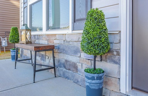 Rossville House | Spacious 4-bedroom house in superb Rossville with WiFi and AC