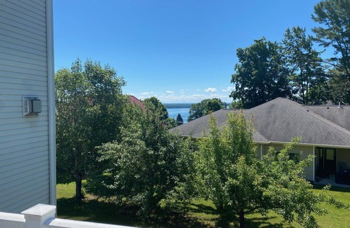 Bayfield House | Spacious 4-bedroom house sleeps 20! Stunning views, walking distance to Bayfield