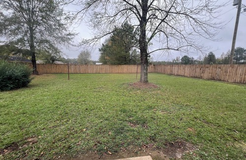 Columbus House | Spacious 4-bedroom house in Columbus with privacy fence situated in the county!