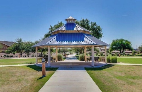 Buckeye House | Spacious 4-bedroom house with Pool, WiFi and AC in brilliant Buckeye
