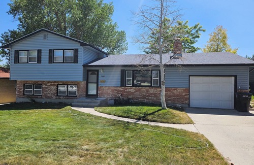 Casper House | Spacious 4-bedroom house in nice area of Casper fully stocked for your use