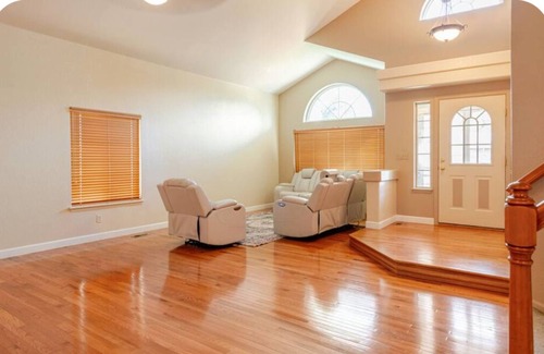 Green Valley Ranch House | Spacious 4-bedroom house with AC, WiFi in beautiful Denver