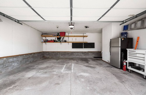Omaha House | Spacious 4-bedroom house in the heart of West Omaha close to EVERYTHING