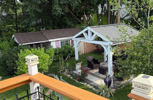 Omaha House | Spacious 4 bedroom house with WiFi, fitness room in brilliant Omaha.