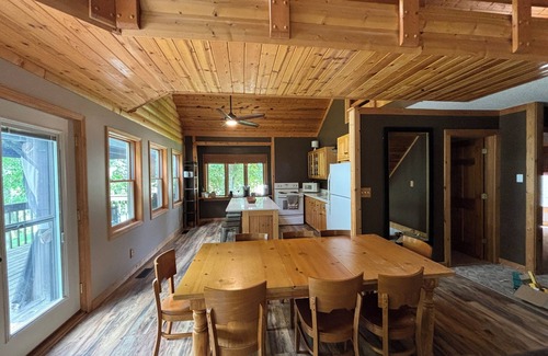 Grandy House | Spacious 4-bedroom light-filled house in Pine City on Lake Pokegama