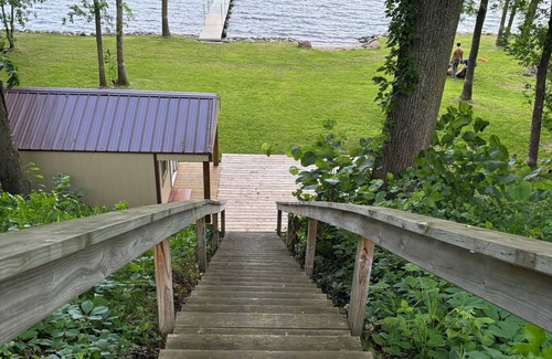 Grandy House | Spacious 4-bedroom light-filled house in Pine City on Lake Pokegama