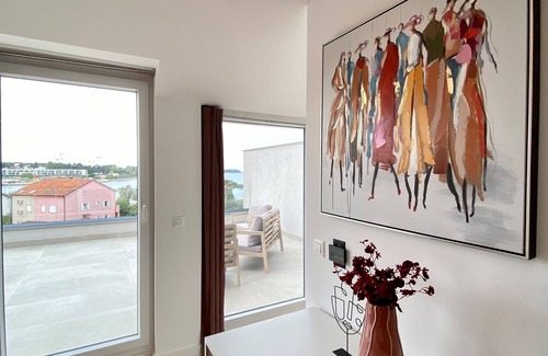 Mali Maj Villa | Spacious 4-Bedroom Rental with Sauna, WiFi, and A/C – Just 30m from the Beach