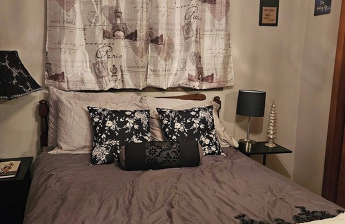 Steubenville House | Spacious 4-bedroom house in charming Steubenville with WiFi