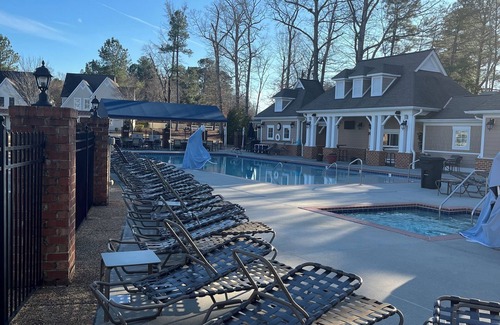 Lackey Villa | Spacious 4-bedroom villa in charming Williamsburg with AC and WiFi