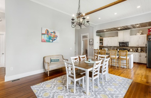 Covington House | Spacious 4-bedroom w/full en suite baths - 1/2 mile from Covington Square!