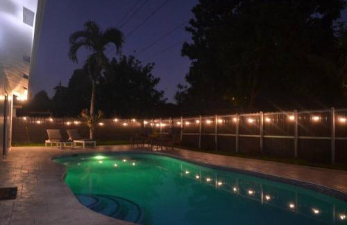 Miramar House | Spacious 4 bedrooms, 2 bathroom house with pool
