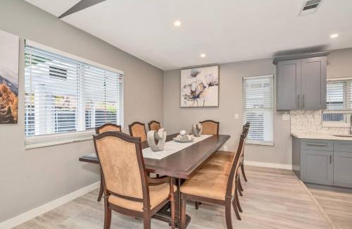 Miramar House | Spacious 4 bedrooms, 2 bathroom house with pool