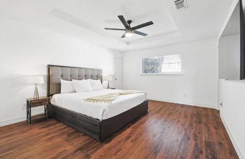 Allen House | Spacious 4-BR Home Near Allen Outlets & Dining