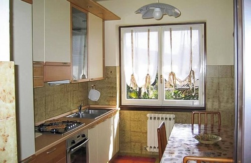 Maccagno Apartment | Spacious 4-room apartment with private garden only about 100 m from the beach