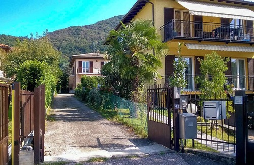 Maccagno Apartment | Spacious 4-room apartment with private garden only about 100 m from the beach